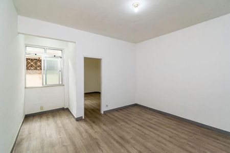 Sala de apartamento à venda com 2 quartos, 68m² em Olaria, Rio de Janeiro