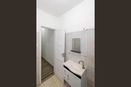 Apartamento à venda com 68m², 2 quartos e sem vaga Apartamento à venda com 68m², 2 quartos e sem vagaBanheiro