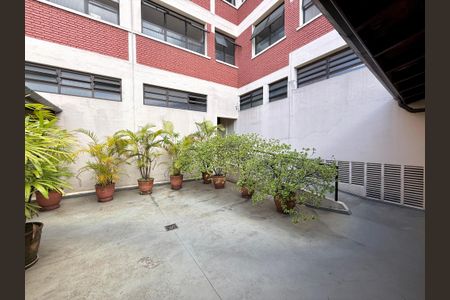 Apartamento à venda com 32m², 1 quarto e sem vagaÁrea comum