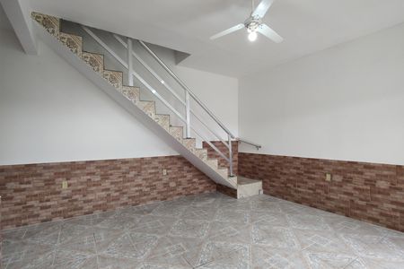 Casa para alugar com 100m², 1 quarto e 1 vaga Casa para alugar com 100m², 1 quarto e 1 vagaSala