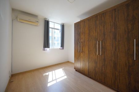 Quarto 1 de apartamento para alugar com 2 quartos, 75m² em Campinas, São José