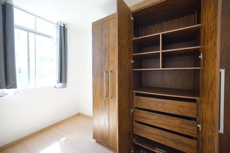 Quarto 1 de apartamento para alugar com 2 quartos, 75m² em Campinas, São José