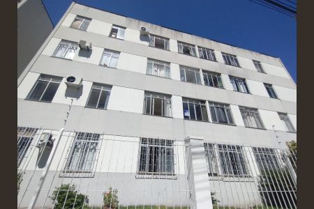 Apartamento para alugar com 75m², 2 quartos e sem vagaFachada