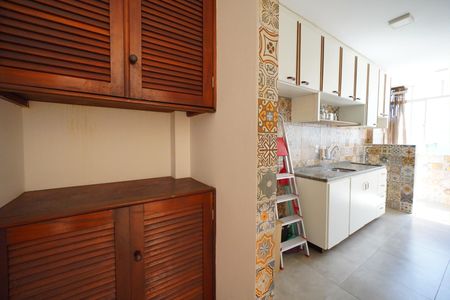 Apartamento para alugar com 75m², 2 quartos e sem vagaCozinha