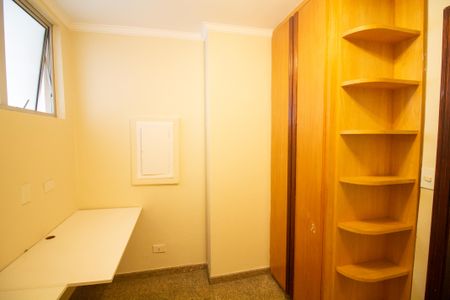 Apartamento para alugar com 216m², 4 quartos e 2 vagasEscritório