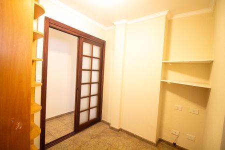 Apartamento para alugar com 216m², 4 quartos e 2 vagasEscritório