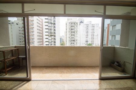 Apartamento para alugar com 216m², 4 quartos e 2 vagasTerraço