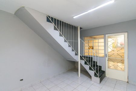 Casa para alugar com 150m², 3 quartos e 7 vagas Casa para alugar com 150m², 3 quartos e 7 vagasSala