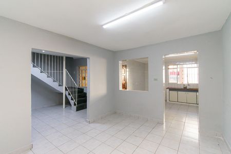 Casa para alugar com 150m², 3 quartos e 7 vagas Casa para alugar com 150m², 3 quartos e 7 vagasSala