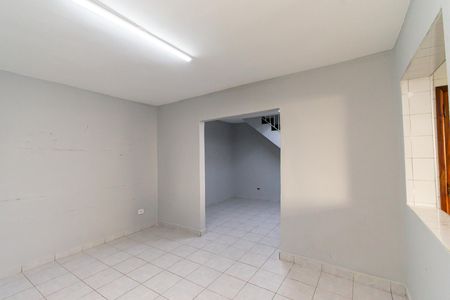 Casa para alugar com 150m², 3 quartos e 7 vagas Casa para alugar com 150m², 3 quartos e 7 vagasSala
