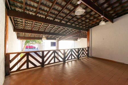 Casa para alugar com 150m², 3 quartos e 7 vagas Casa para alugar com 150m², 3 quartos e 7 vagasVaranda