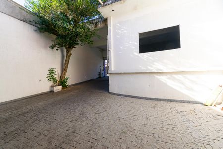 Casa para alugar com 150m², 3 quartos e 7 vagas Casa para alugar com 150m², 3 quartos e 7 vagasQuintal