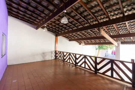 Casa para alugar com 150m², 3 quartos e 7 vagas Casa para alugar com 150m², 3 quartos e 7 vagasVaranda