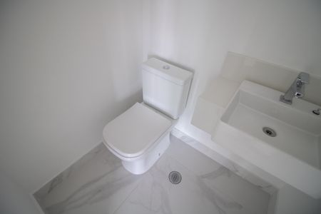 Apartamento à venda com 183m², 4 quartos e 4 vagas Apartamento à venda com 183m², 4 quartos e 4 vagasLAVABO