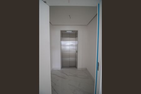 Apartamento à venda com 183m², 4 quartos e 4 vagas Apartamento à venda com 183m², 4 quartos e 4 vagasHALL DE ENTRADA