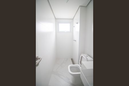 Apartamento à venda com 183m², 4 quartos e 4 vagas Apartamento à venda com 183m², 4 quartos e 4 vagasBANHEIRO