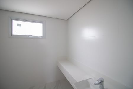 Apartamento à venda com 183m², 4 quartos e 4 vagas Apartamento à venda com 183m², 4 quartos e 4 vagasBANHEIRO DA SUÍTE 1