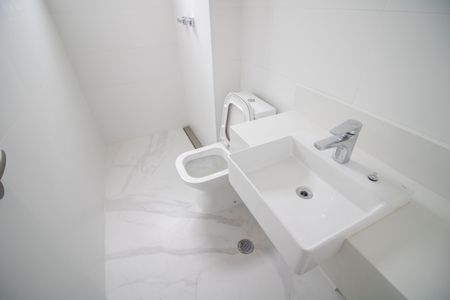 Apartamento à venda com 183m², 4 quartos e 4 vagas Apartamento à venda com 183m², 4 quartos e 4 vagasBANHEIRO