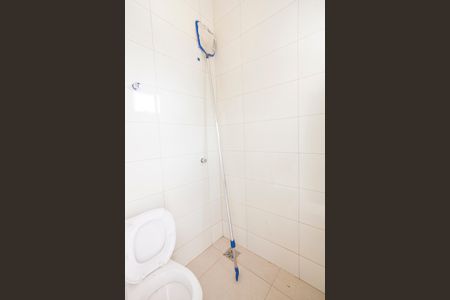 Casa de condomínio para alugar com 200m², 3 quartos e 2 vagasBanheiro de Serviço