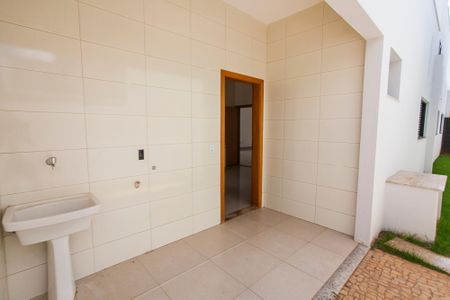 Casa de condomínio para alugar com 200m², 3 quartos e 2 vagasÁrea de Serviço