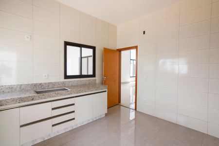 Casa de condomínio para alugar com 200m², 3 quartos e 2 vagasCozinha