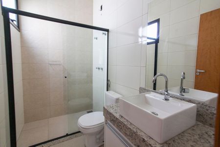 Casa de condomínio para alugar com 200m², 3 quartos e 2 vagasBanheiro da Suite 3