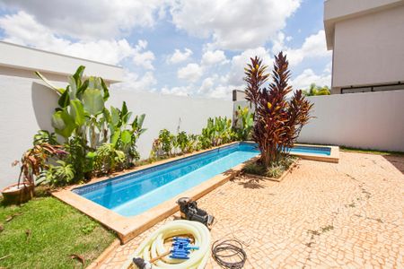Casa de condomínio para alugar com 200m², 3 quartos e 2 vagasPiscina