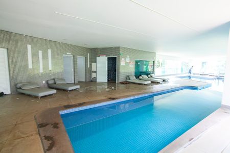 Casa de condomínio para alugar com 200m², 3 quartos e 2 vagasÁrea Comum - Piscina