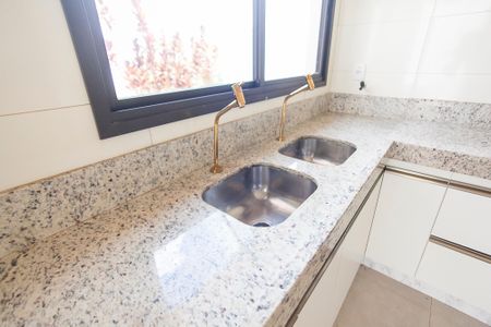 Casa de condomínio para alugar com 200m², 3 quartos e 2 vagasCozinha