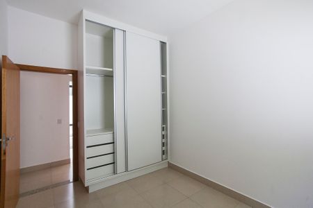 Casa de condomínio para alugar com 200m², 3 quartos e 2 vagasSuite 2