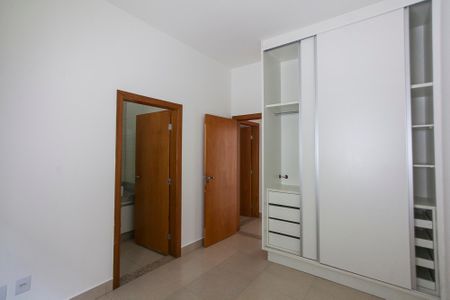 Casa de condomínio para alugar com 200m², 3 quartos e 2 vagasSuite 2