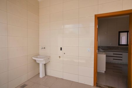 Casa de condomínio para alugar com 200m², 3 quartos e 2 vagasÁrea de Serviço