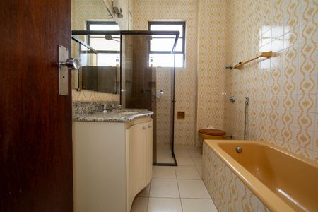 Apartamento à venda com 130m², 3 quartos e 1 vagaBANHEIRO1