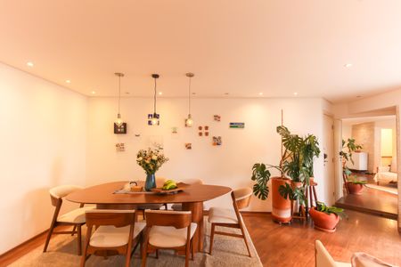 Apartamento para alugar com 124m², 3 quartos e 2 vagasSala