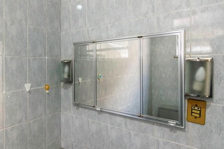 Apartamento para alugar com 92m², 1 quarto e sem vagaBanheiro