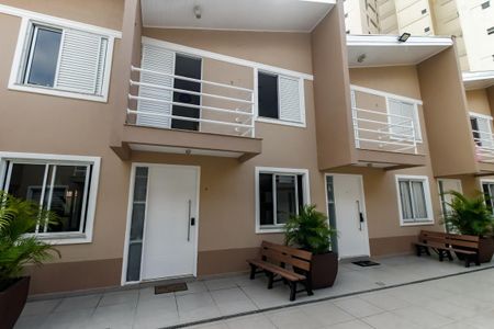 Casa de condomínio à venda com 158m², 4 quartos e 2 vagasFachada