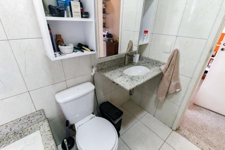 Casa de condomínio à venda com 158m², 4 quartos e 2 vagasBanheiro da Suíte 1