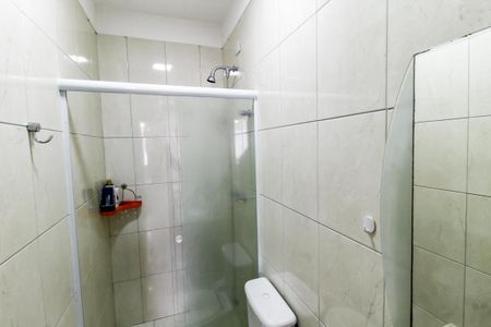 Casa de condomínio à venda com 158m², 4 quartos e 2 vagasBanheiro da Suíte 2 - chuveiro
