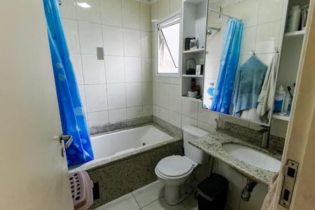 Casa de condomínio à venda com 158m², 4 quartos e 2 vagasBanheiro da Suíte 1