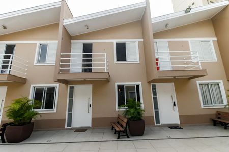 Casa de condomínio à venda com 158m², 4 quartos e 2 vagasFachada