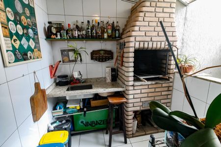 Casa de condomínio à venda com 158m², 4 quartos e 2 vagasChurrasqueira