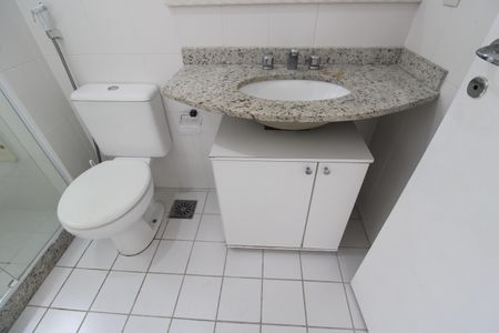 Apartamento à venda com 134m², 4 quartos e 3 vagasBanheiro da suíte