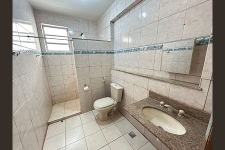 Casa para alugar com 60m², 2 quartos e sem vagaBanheiro