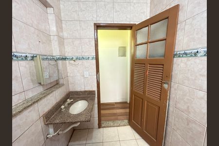 Casa para alugar com 60m², 2 quartos e sem vagaBanheiro