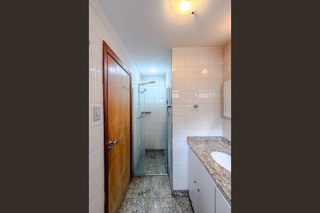 Apartamento para alugar com 120m², 3 quartos e 2 vagas Apartamento para alugar com 120m², 3 quartos e 2 vagasBanheiro da Suíte