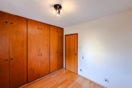 Apartamento para alugar com 120m², 3 quartos e 2 vagas Apartamento para alugar com 120m², 3 quartos e 2 vagasQuarto 1