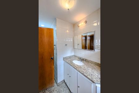 Apartamento para alugar com 120m², 3 quartos e 2 vagas Apartamento para alugar com 120m², 3 quartos e 2 vagasBanheiro da Suíte