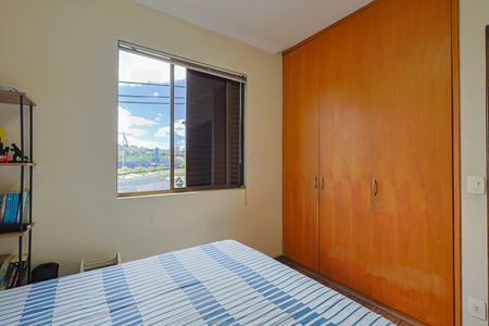 Apartamento à venda com 105m², 3 quartos e 2 vagas Apartamento à venda com 105m², 3 quartos e 2 vagasQuarto 2
