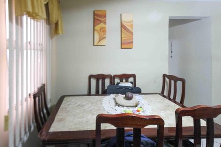 Casa à venda com 57m², 2 quartos e 1 vagaSala de Jantar