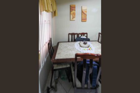 Casa à venda com 57m², 2 quartos e 1 vagaSala de Jantar